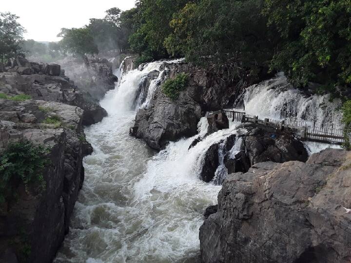 Reduce the amount of Cauvery water coming from Karnataka from 10,000 cubic feet to 7,000 cubic feet கர்நாடகாவில் இருந்து வரும் காவிரி நீரின் அளவு 10,000 கனஅடியில் இருந்து 7,000 கன அடியாக குறைப்பு...!