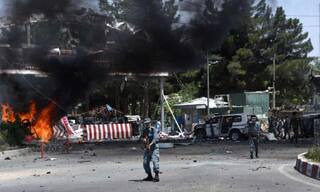 Explosion Outside Kabul airport:  થોડી મિનિટોના અંતરે કાબુલ એરપોર્ટ બહાર બે આત્મઘાતી હુમલા, બાળકો સહિત 13 લોકોના મોત