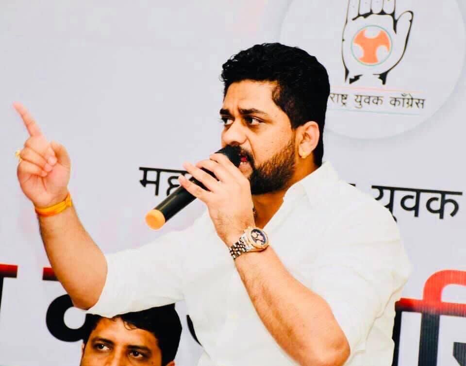 अब मुंबई कांग्रेस में सामने आई अंतर्कलह, यूथ विंग के कार्यकारी अध्यक्ष सुरज सिंह ठाकुर ने दिया इस्तीफा