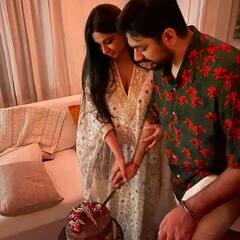 Rhea Kapoor અને Karan Boolaniએ દોસ્તોને આપી ‘બેસ્ટ રિસ્પેપ્શન પાર્ટી’, તસવીરો જોઇને તમે પણ કહેશો- વાહ !