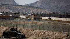 Kabul Blast: কাবুলে ব্যারন হোটেলের সামনে জোরাল বিস্ফোরণ, রাতেই বড় সিদ্ধান্তের ঘোষণার সম্ভাবনা বাইডেনের | Bangla News