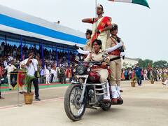 बिहार को पहली बार मिलीं 596 महिला दारोगा, बुलेट पर हैरतअंगेज करतब देख CM नीतीश कुमार भी चौंके