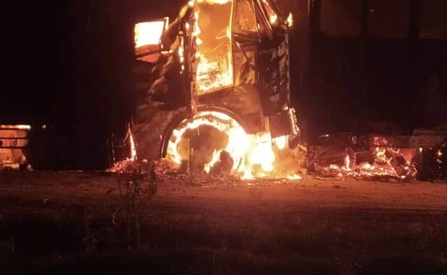 5 truckers death after their truck set ablaze by suspected miscreants in assam આસામમાં  સંદિગ્ધ ઉગ્રવાદીઓએ ટ્રકમાં ચાંપી આગ, પાંચ ટ્રક ચાલકોના દાઝી જવાથી કરૂણ મોત
