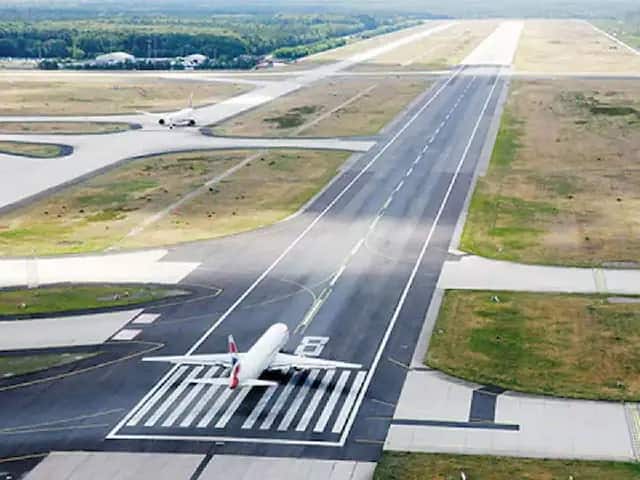 PM Modi will lay the foundation stone of Asia s largest Jewar airport next month ANN Jewar airport News: पीएम मोदी अगले महीने करेंगे एशिया के सबसे बड़े जेवर एयरपोर्ट का शिलान्यास, जानें- इसकी खूबियां