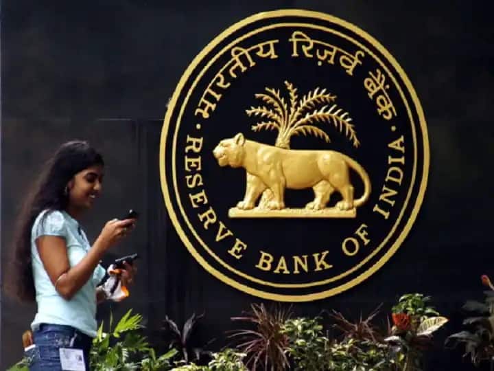 Monetary Penalty RBI imposes Rs 2 crore penalty RBL Bank imposed due to non-compliance RBL Bank Penalized: ఆర్‌బీఎల్ బ్యాంకుకు ఆర్‌బీఐ షాక్.. రూ.2 కోట్ల జరిమానా!