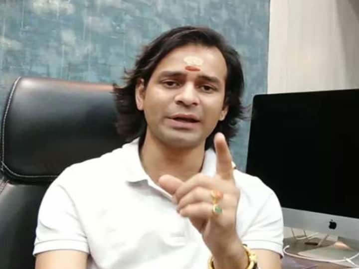 बड़ी खबर: तेज प्रताप यादव के ‘हनुमान’ आज LJP में होंगे शामिल, RJD के और कई नेताओं के नाम Bihar Tej Pratap Yadav Hanuman akash Yadav will join LJP Paras faction today names of many more leaders of RJD ann बड़ी खबर: तेज प्रताप यादव के ‘हनुमान’ आज LJP में होंगे शामिल, RJD के और कई नेताओं के नाम