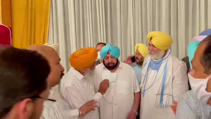 ਕੈਪਟਨ ਨੇ ਆਪਣੀ ਡਿਨਰ ਡਿਪਲੋਮੇਸੀ ਨਾਲ ਪਹਿਲਾਂ ਆਪਣੇ ਪੱਖ ਦੇ ਵਿਧਾਇਕਾਂ ਤੇ ਸੰਸਦ ਮੈਂਬਰਾਂ ਨਾਲ ਮੇਲ-ਜੋਲ ਵਧਾਇਆ।