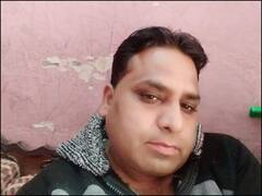 तेज़ रफ्तार कार की चपेट में आने से बाइक सवार डिलिवरी बॉय की मौत, साथियों ने पुलिस के खिलाफ किया प्रदर्शन