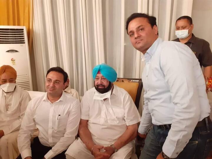 ਵਿਧਾਇਕ ਰਾਜ ਕੁਮਾਰ ਵੇਰਕਾ ਨੇ ਦੱਸਿਆ ਕਿ ਮੌਜੂਦਾ ਵਿਧਾਇਕਾਂ ਤੋਂ ਇਲਾਵਾ ਸਾਲ 2017 ਵਿੱਚ ਚੋਣ ਲੜਨ ਵਾਲੇ 15 ਨੇਤਾ ਵੀ ਕੈਪਟਨ ਨਾਲ ਮੌਜੂਦ ਸਨ।