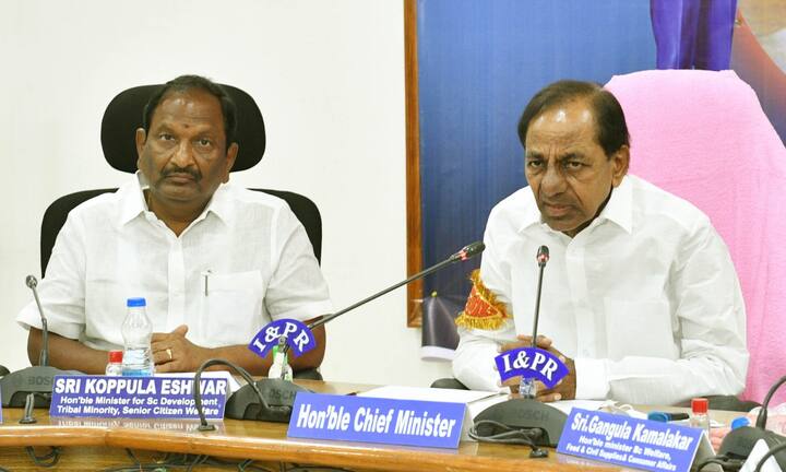 ప్రాణ త్యాగానికి సిద్ధపడి తెలంగాణ ఉద్యమంలో పాల్గొన్న విధంగానే దళిత బంధు విజయవంతం కోసం పనిచేస్తానని సీఎం హామీ ఇచ్చారు.