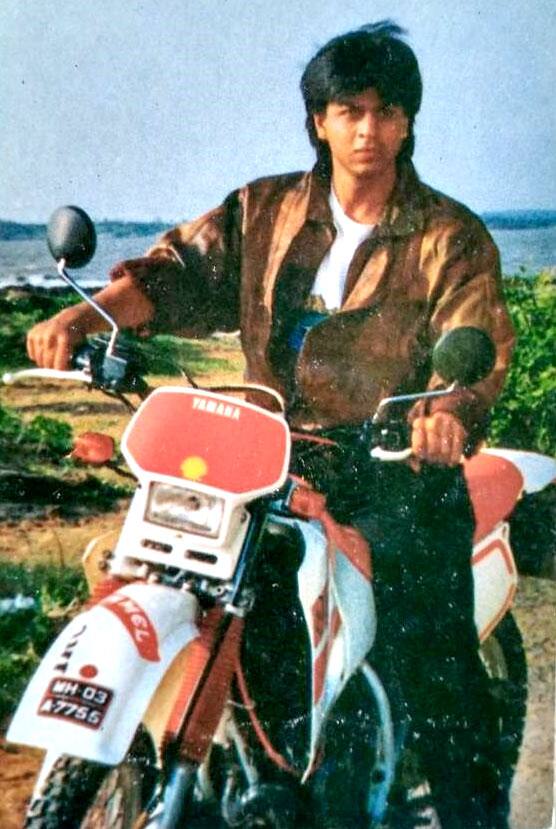 बॉलीवुड के बादशाह यानि शाहरुख खान को एक फिल्म के लिए 30 लाख रुपये मिलते थे.