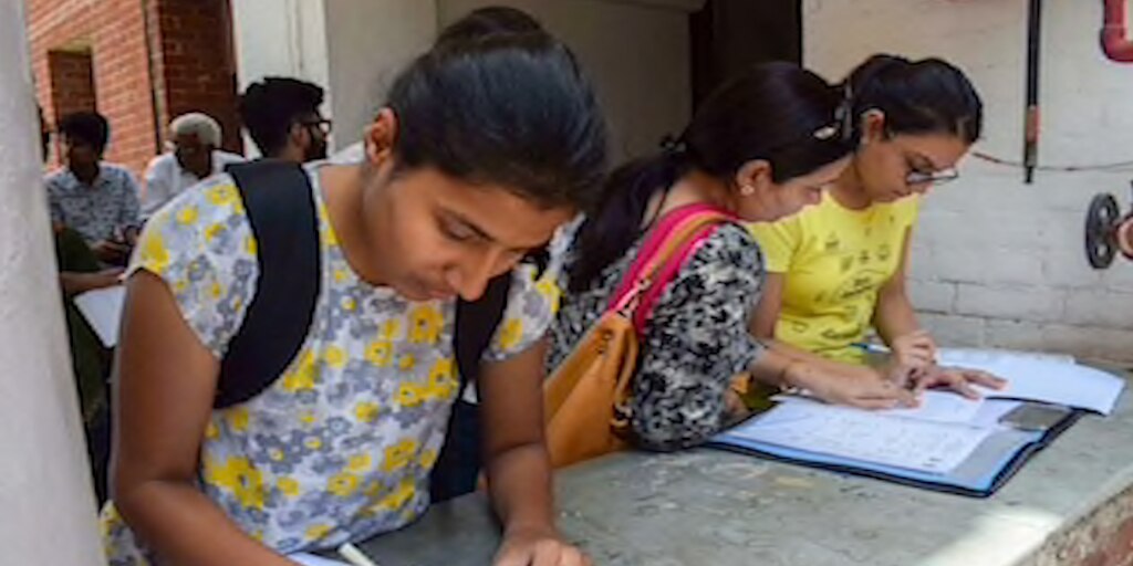 Kolkata Admission crisis:ভর্তি-সংকট ভয়াবহ? শহরের আট কলেজে ১১ হাজার আসনে আবেদন ৩ লক্ষাধিক