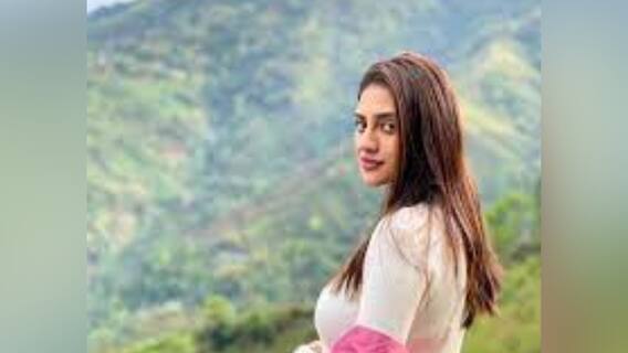 Filmstar: পছন্দের গান শুনতে-শুনতে সন্তানের জন্ম, রবিবারই ছুটি পেতে পারেন নুসরত | Bangla News