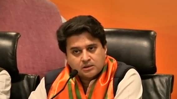 Airport साठी आवश्यक असलेली जागा द्या, ज्योतिरादित्य शिंदेंचं मुख्यमंत्री ठाकरेंना पत्र