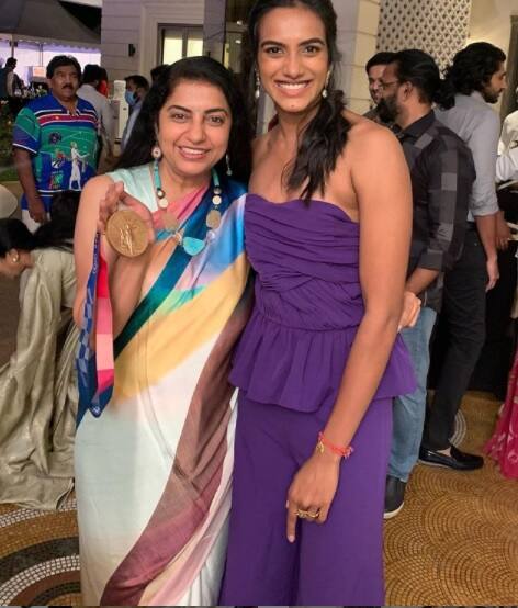 While Suhasini shared her pic with Pusarla writing, 