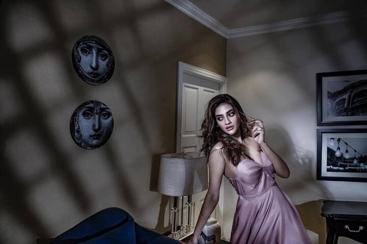 তবে এই প্রথম নয়, এর আগেও একাধিকবার বিতর্কে জড়িয়েছেন বর্তমান তৃণমূল সাংসদ। ২০১২ সালে পার্কস্ট্রিট ধর্ষণকাণ্ডে নাম জড়িয়েছিল নুসরত জাহানের।