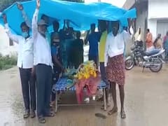 Lepakshi : డెడ్‌బాడీ పూడ్చేందుకు గ్రామస్థుల అభ్యంతరం.. బాధితులు చేసిన పనికి బిత్తరపోయిన పోలీసులు, గ్రామస్థులు, అధికారులు