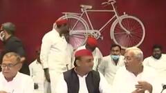 क्या 'क्लीन पॉलिटिक्स' के अपने ही मापदंड़ों से Akhilesh Yadav ने कर लिया समझौता ? | Mudde Ki Baat