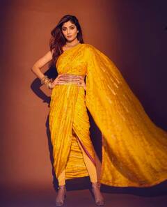 Super Dancer 4: Shilpa Shetty Kundra ਨੇ ਪੈਂਟ ਨਾਲ ਫਲੌਂਟ ਕੀਤੀ ਸਾੜੀ, ਦੇਖੋ ਗਲੈਮਰਸ ਫੋਟੋਜ਼