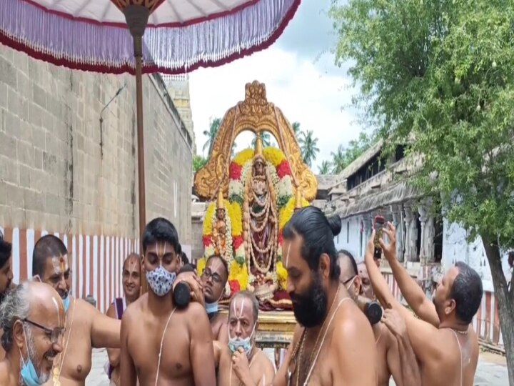 காஞ்சிபுரம் அத்திவரதர் கோயிலில் பக்தர்கள் இன்றி நடைபெற்ற பவித்ரோற்சவம்...!