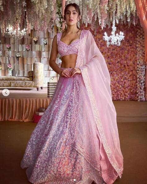 অল্প সময়ের মধ্যেই বলিউডে নিজের জায়গা করে নিয়েছেন সারা। তিনি বেশ জনপ্রিয়ও হয়ে উঠেছেন। ছবি সৌজন্যে ইনস্টাগ্রাম/https://www.instagram.com/saraalikhan95/