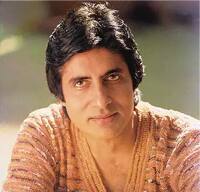 बॉलिवूडचे महानायक अमिताभ बच्चन यांना पडद्यावर पहायला अनेकजण उत्सुक असायचे. आजचा महानायक हा तेव्हांही महानायकच असल्याचं सिध्द होतंय. कारण 90 च्या दशकातही अमिताभ हे एका चित्रपटासाठी जवळपास तीन कोटी रुपये मानधन घ्यायचे.