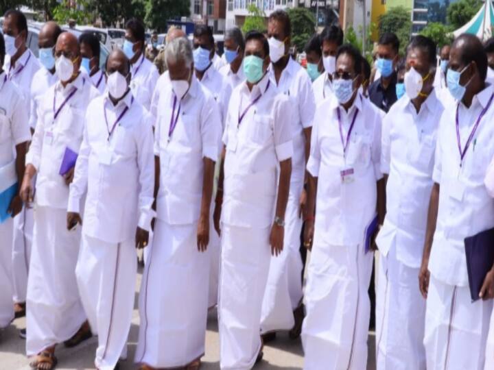 AIADMK and BJP walks out of assembly in protest of farm laws Farm Law Protest: வேளாண் சட்டங்களுக்கு  எதிரான தீர்மானம் - எதிர்ப்பு தெரிவித்து அதிமுக, பாஜக வெளிநடப்பு