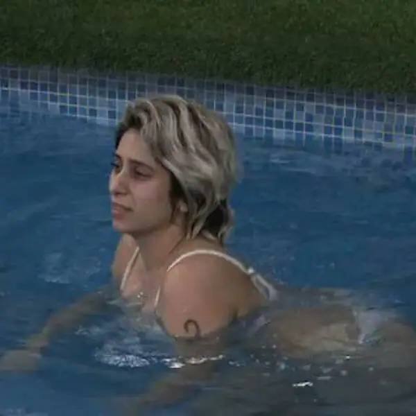 बिग बॉस ओटीटी में हाल में जीशान खान एलिमिनेट हो चुके हैं. इसके बाद दिव्या अग्रवाल अकेल रह गई हैं. अब शो में एंटरटेनमेंट के साथ-साथ ग्लैमर का तड़का भी लगा है. ये तड़का नेहा भसीन ने लगाया है.