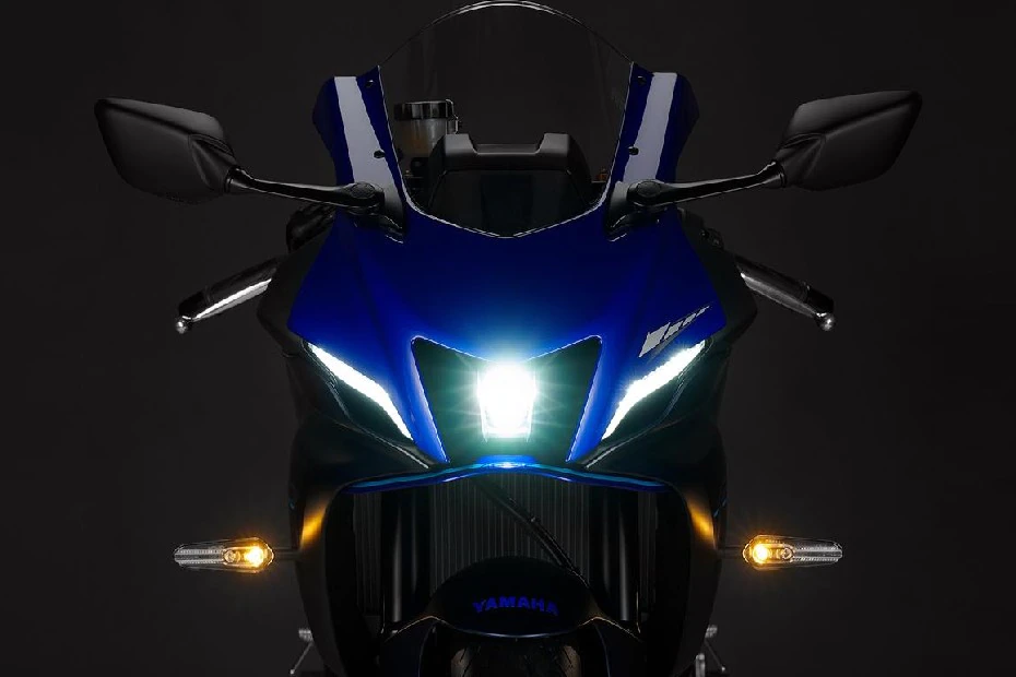 Yamaha R15M | வெளிவருகிறது Yamaha R15M! - என்னென்ன அம்சங்கள் தெரியுமா?