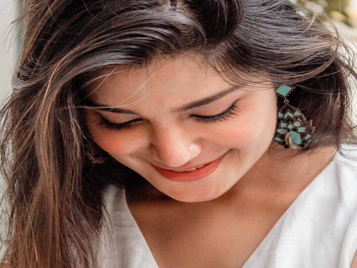 நீ பார்க்க அடடா அடடா அய்யய்யோ அடடா அடடா நான் இறக்கிறேன் மறுபடி அடி பிறக்கிறேன்