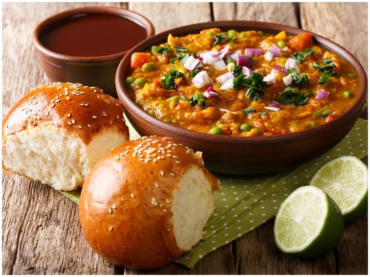 Kitchen Hacks, Make Pav Bhaji in Maharashtrian Style And Pav Bhaji Recipe Kitchen Hacks: महाराष्ट्रीयन स्टाइल में पाव भाजी बनाने के लिए फॉलो करें ये टिप्स, मिनटों में बनकर होती है तैयार