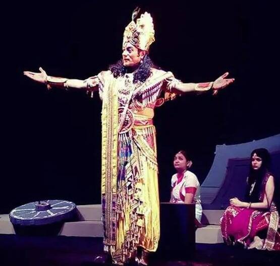 एक्टर नीतीश भारद्वाज ने बीआर चोपड़ा के मशहूर शो 'महाभारत' में कृष्ण का रोल निभाया था. लोगों ने उनकी जमकर तारीफ की थी. इस शो को रवि चोपड़ा ने डायरेक्ट किया था.