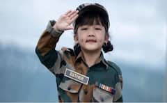 Esther Hnamte Update: ఆర్మీ యూనిఫామ్ లో ఐదేళ్ల చిన్నారి.. సైనికులతో కలిసి 'జాతీయ గీతం' ఎంత ముద్దుగా పాడిందో..