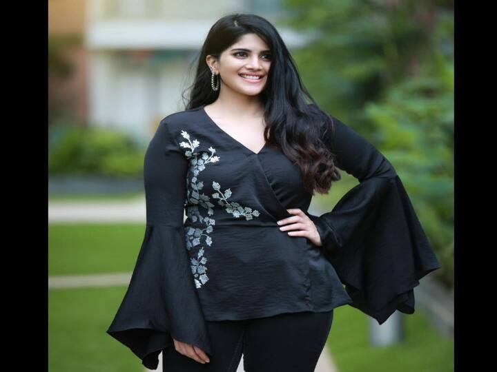 உந்தன் கால்கொலுசில் அது தொலைந்ததென்று உந்தன் காலடி தேடி வந்தேன்