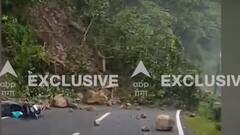 Rishikesh Gangotri National Highway: भारी बारिश से भूस्खलन, मलबे के चपेट में आने से बचा स्कूटी सवार