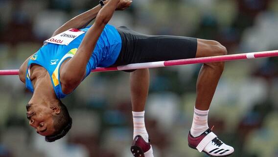 Tokyo Paralympic 2020 : Nishad Kumar ला उंच उडीत रौप्यपदक तर भविनाची रुपेरी कामगिरी