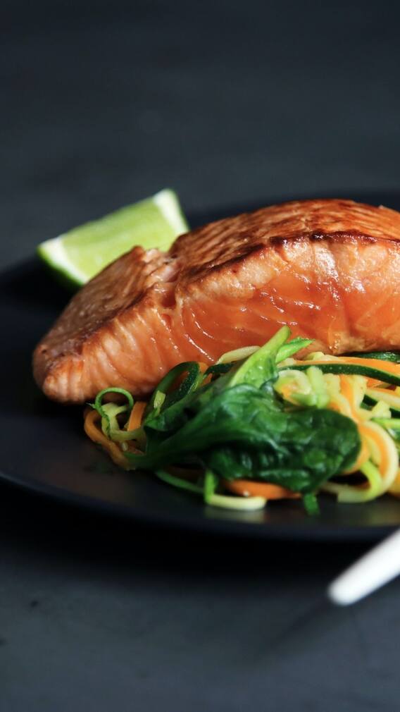 সুস্বাদু স্যামন মাছের রয়েছে একাধিক পুষ্টিগুণ