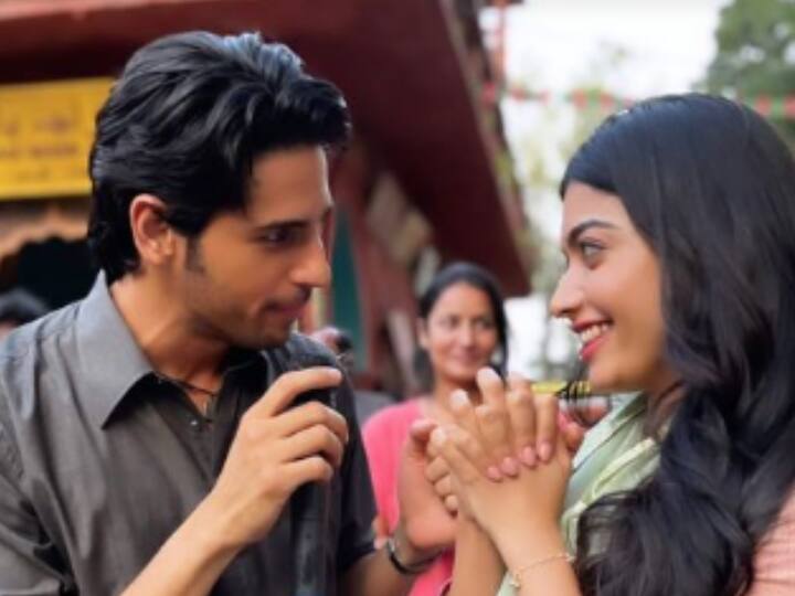 Rashmika Mandanna Wraps Up Her First Bollywood Movie ‘Mission Majnu’ Opposite Sidharth Malhotra Rashmika Mandanna Wraps Up Her First Bollywood Movie ‘Mission Majnu’ Opposite Sidharth Malhotra