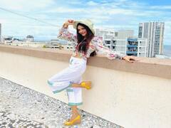 Actress Madhoo Bala pics | 'தண்ணீரை காதலிக்கும் மீன்களா இல்லை - மதுபாலா ஆல்பம்