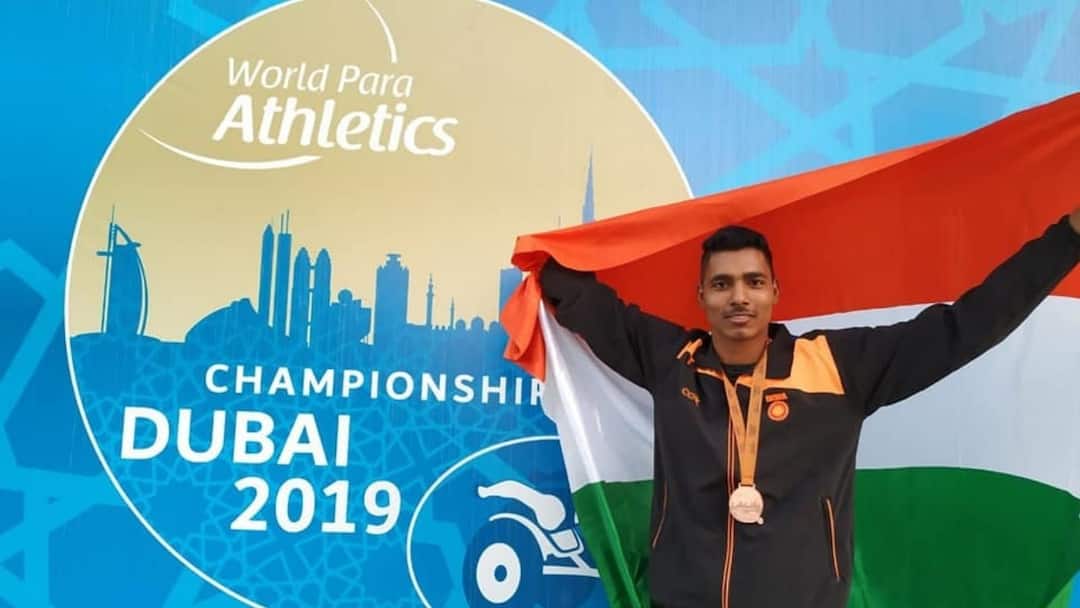 PM Modi Congratulates Nishad Kumar: নিশাদের সংকল্পকে কুর্নিশ প্রধানমন্ত্রীর, দেশকে পদক দেওয়া লাফের ভিডিও ভাইরাল PM Narendra Modi congratulates high jumper Nishad Kumar for winning a silver medal at Tokyo PM Modi Congratulates Nishad Kumar: নিশাদের সংকল্পকে কুর্নিশ প্রধানমন্ত্রীর, দেশকে পদক দেওয়া লাফের ভিডিও ভাইরাল