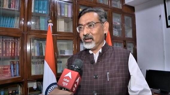 पोस्टर से Nehru की फोटो गायब होने पर ICHR सचिव बोले, 