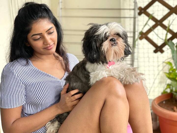 அந்த நீல வெளியிலே நெஞ்சம் நீந்த துடித்ததே!