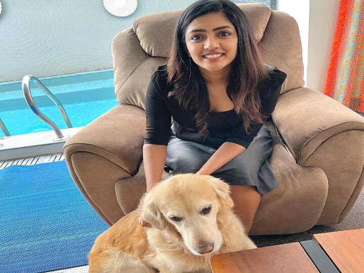 கன்னிப் பெண்ணை கையிலே வயலின் போல ஏந்தியே வில்லில்லாமல் விரல்களாலே மீட்டுவேன்