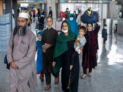 तालिबान से असुरक्षा के चलते पलायन को मजबूर लोग, जानिए- अगले 4 महीनों में कितने लाख अफगानी देश छोड़ देंगे