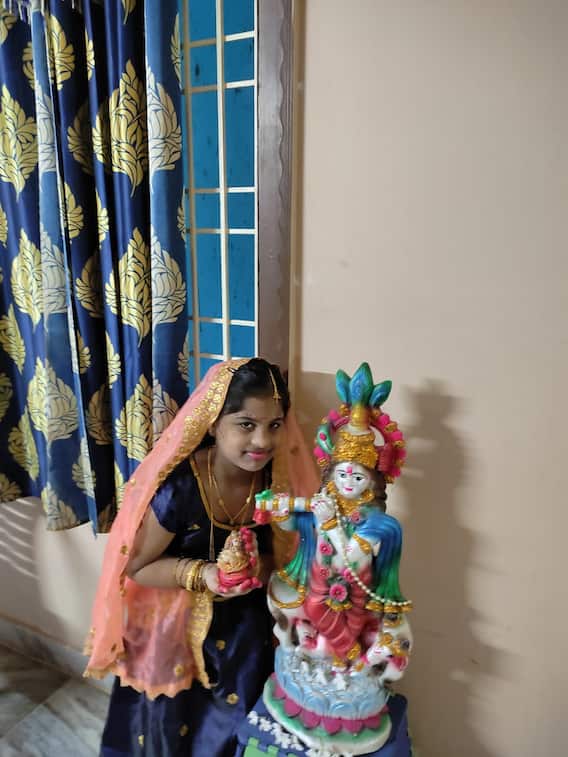 Krishna Janmashtami 2021: కృష్ణాష్టమి సందర్భంగా అలరిస్తున్న కన్నయ్యలు, గోపికలు