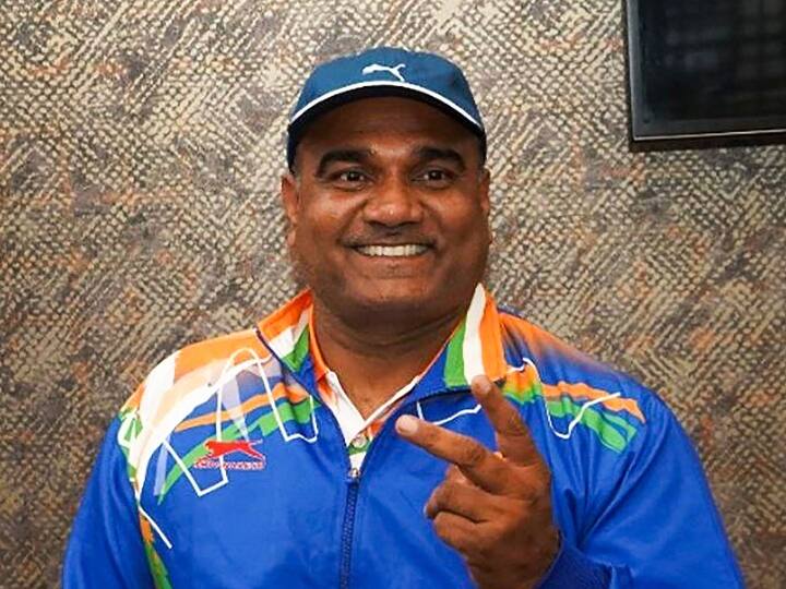 भारत के लिये निराशाजनक खबर चक्काफेंक खिलाड़ी विनोद कुमार (एफ52) का कांस्य पदक वापिस लिया जाना रही जो उनके शारीरिक विकास से जुड़े क्लासीफकेशन निरीक्षण में ‘अयोग्य ’ करार दिये गए .