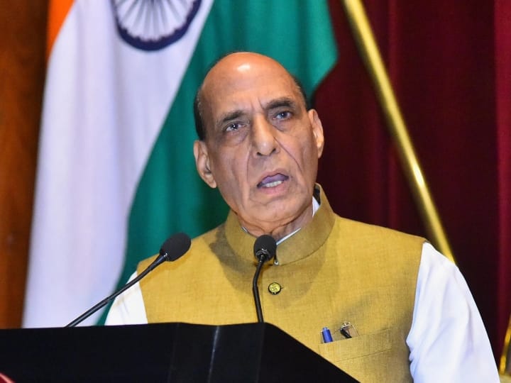 Pithoragarh New, powerful India will give befitting reply to Pak for efforts to destabilise country's peace Rajnath Singh Uttarakhand Shaheed Samman Yatra 'New And Powerful India' Will Hit Back At Pakistan For Efforts To Destabilise Country's Peace: Rajnath Singh