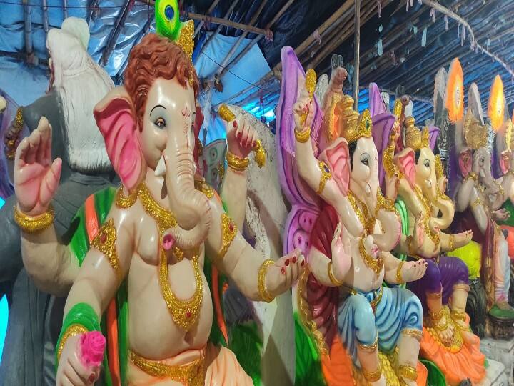 ஐந்து கரத்தனை ஆனை முகத்தனை இந்தின் இளம்பிறை போலும் எயிற்றனை நந்தி மகன்தனை ஞானக் கொழுந்தினைப் புந்தியில் வைத்து அடிபோற்றுகின்றேனே!