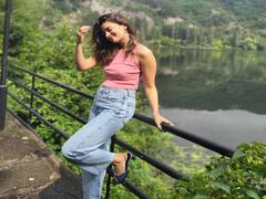 Actress Alia Bhatt pics | தும்பி தும்பி துள்ளல்லோ.. இன்றோ இன்றோ தும்பி துள்ளல்லோ - ஆலியா பட் போட்டோஷூட்