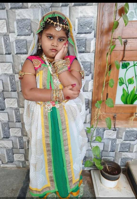 Krishna Janmashtami 2021: కృష్ణాష్టమి సందర్భంగా అలరిస్తున్న కన్నయ్యలు, గోపికలు